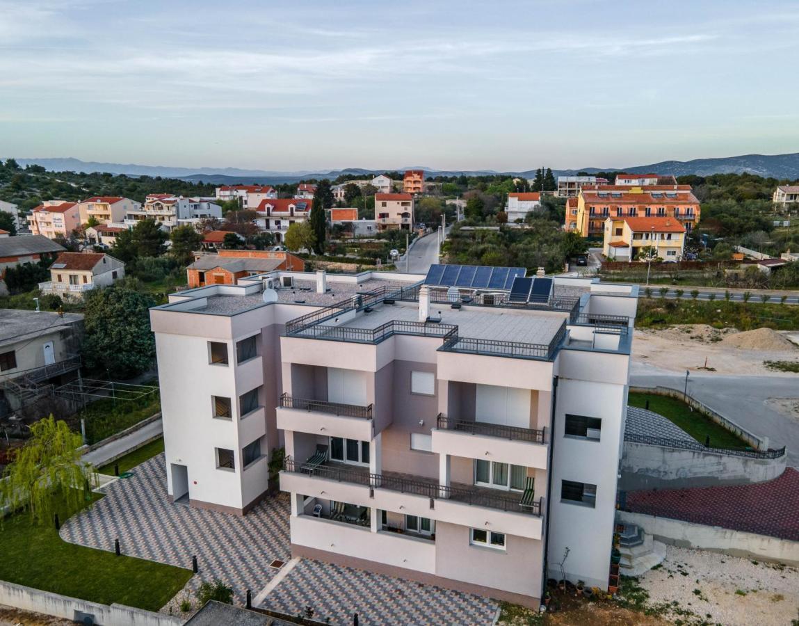 Apartmani Dalmacija Drage Esterno foto