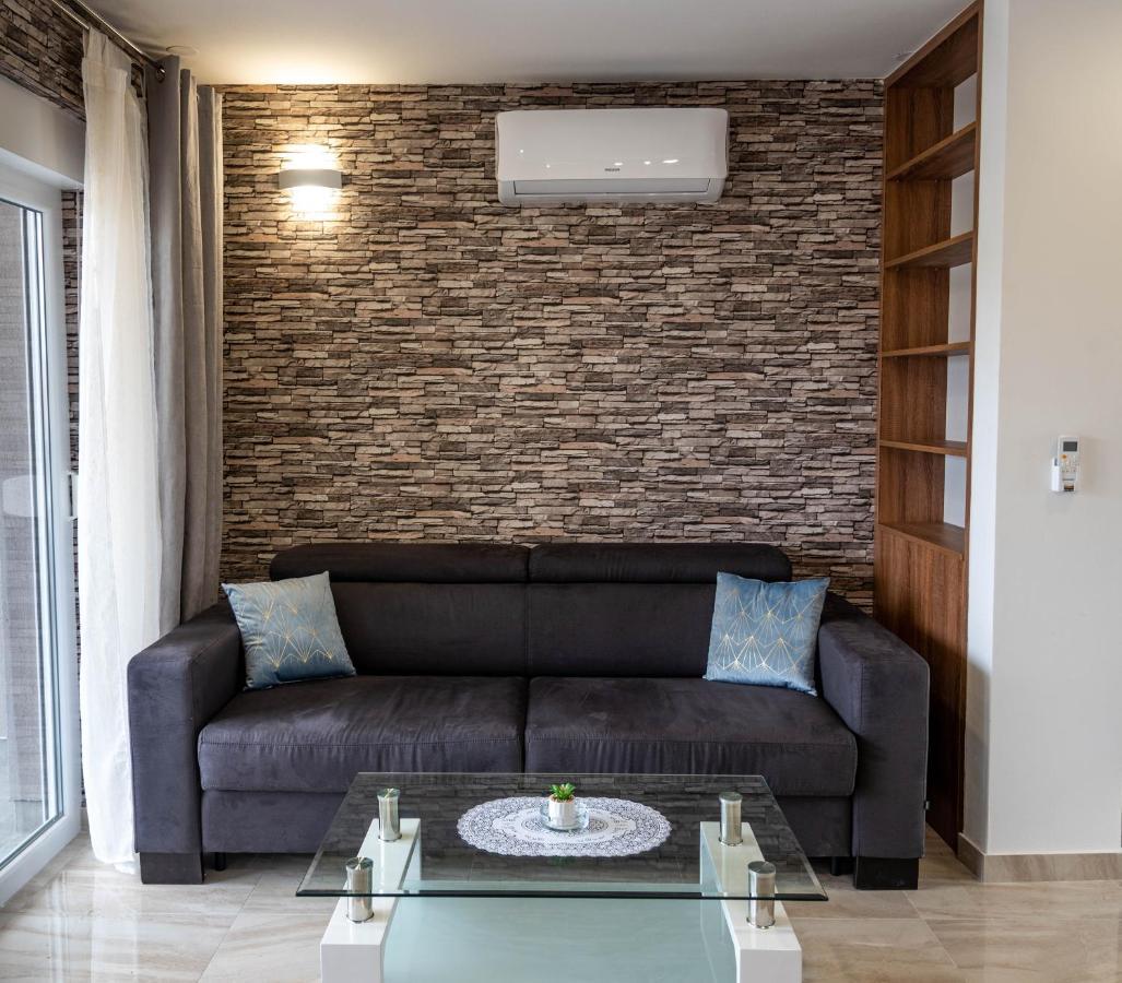 Apartmani Dalmacija Drage Esterno foto