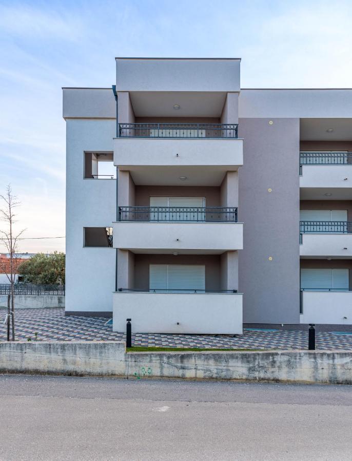 Apartmani Dalmacija Drage Esterno foto