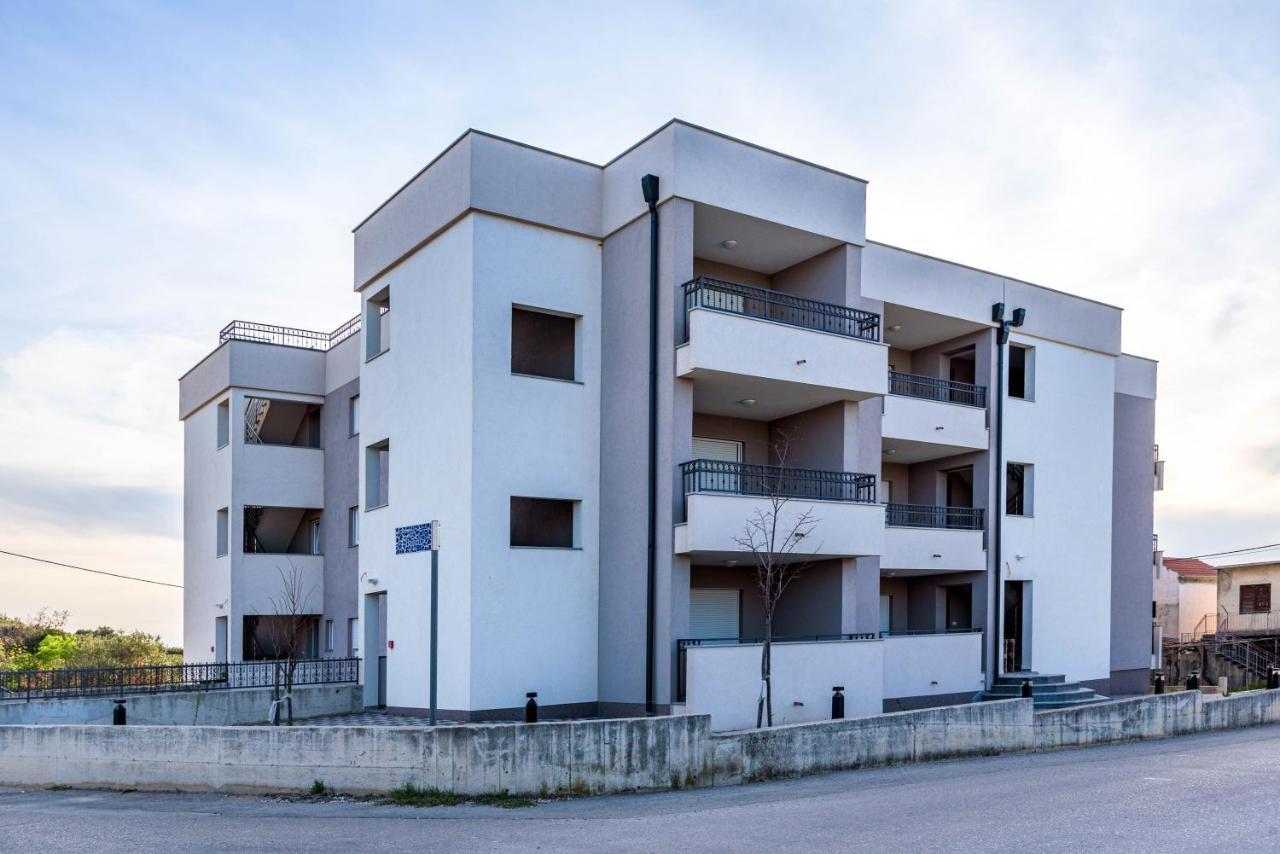 Apartmani Dalmacija Drage Esterno foto