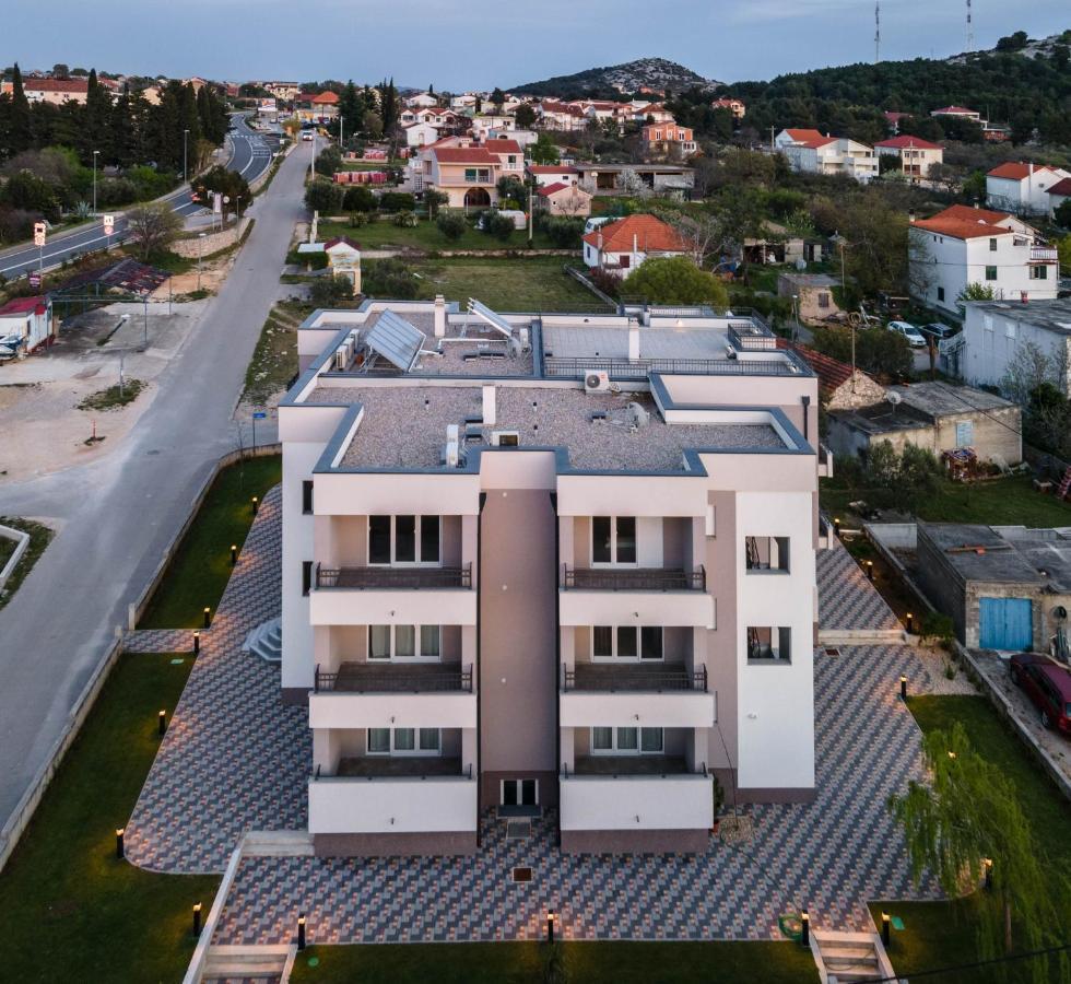 Apartmani Dalmacija Drage Esterno foto