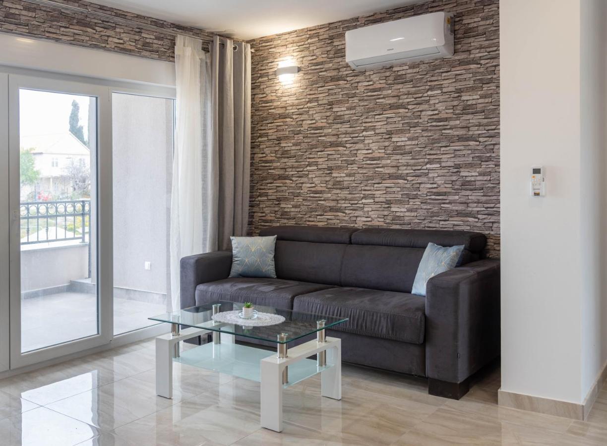 Apartmani Dalmacija Drage Esterno foto