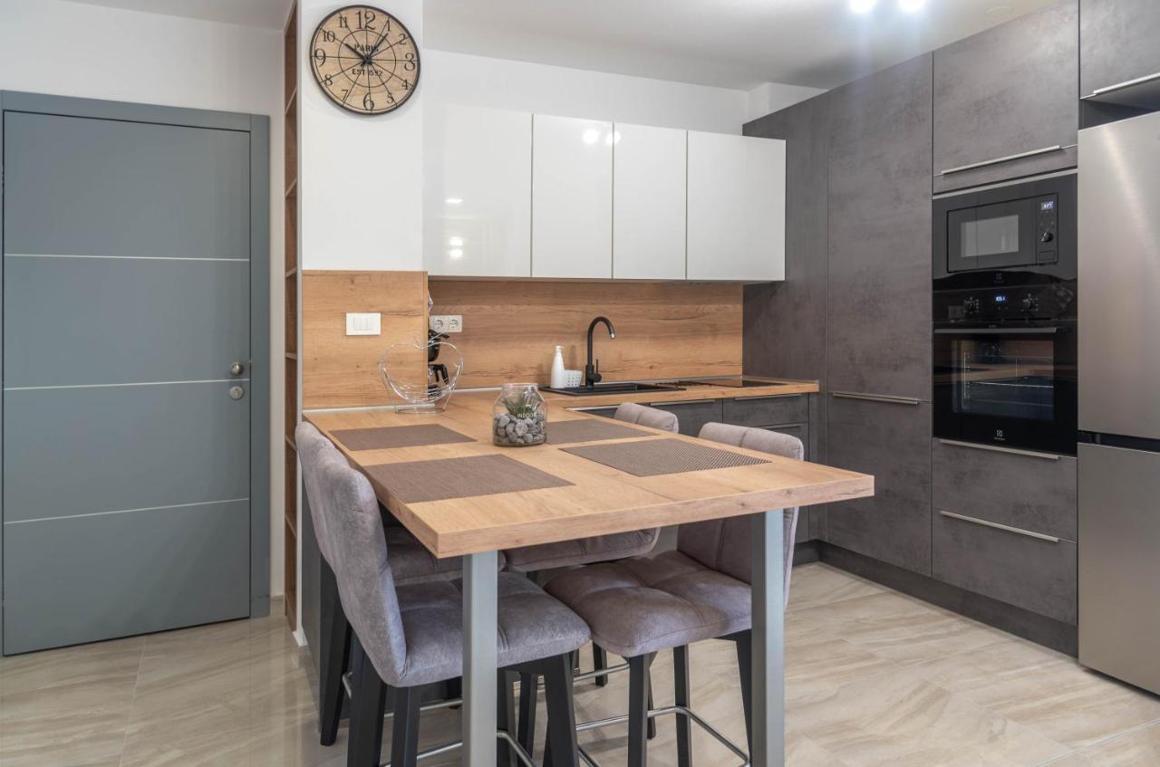 Apartmani Dalmacija Drage Esterno foto
