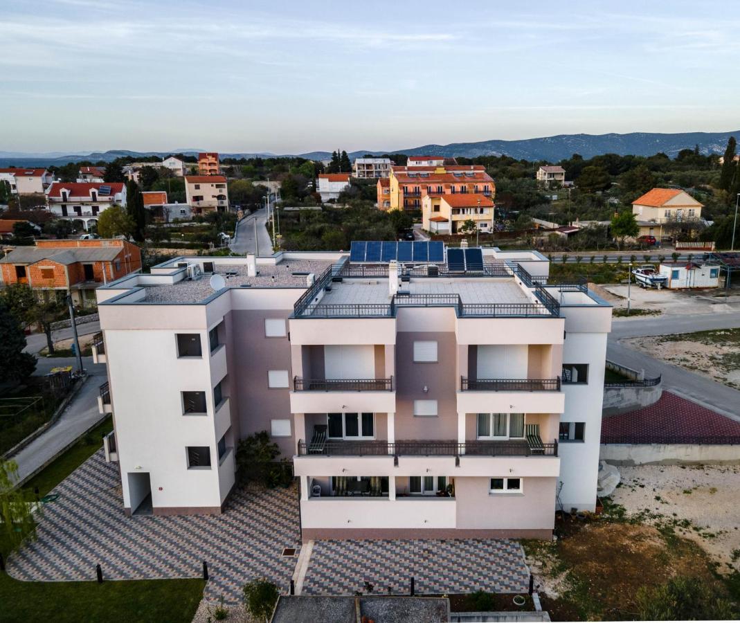 Apartmani Dalmacija Drage Esterno foto