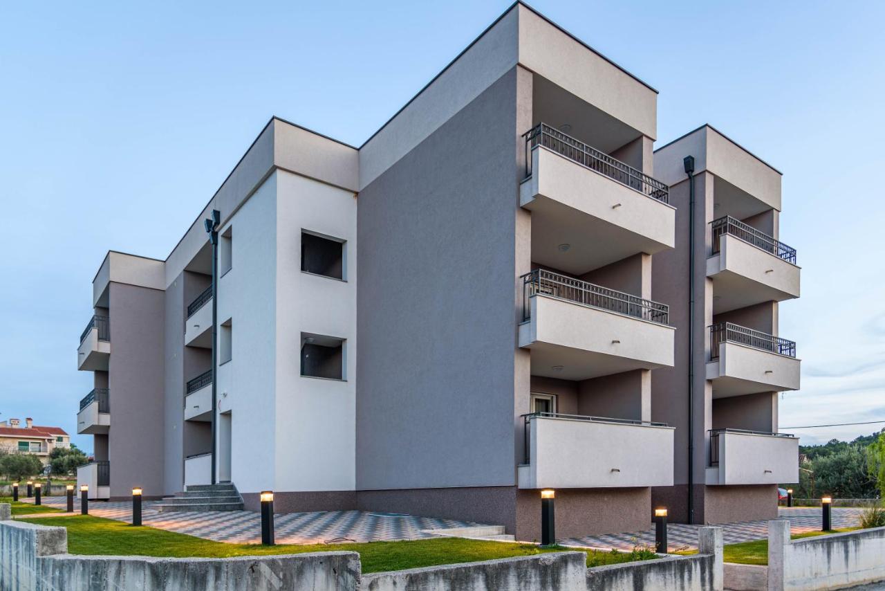 Apartmani Dalmacija Drage Esterno foto